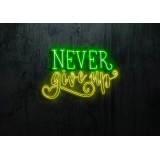 Neón Led "Never give up"LIGHTSANDWIRES