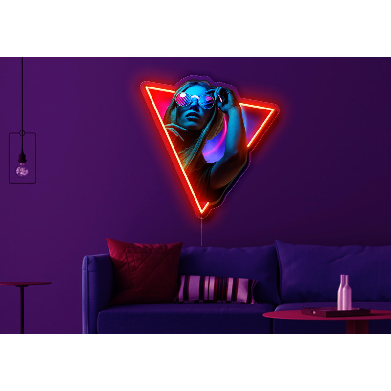 Neon art con vinilo de impresión y tira de led Flex.