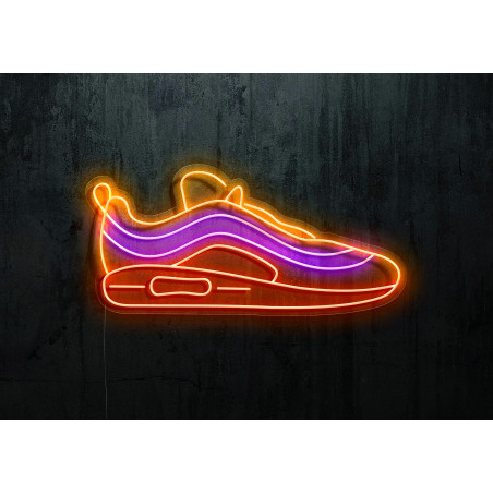Hermosa zapatilla con tira neon led flex y metacrilato