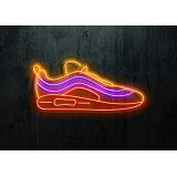 Hermosa zapatilla con tira neon led flex y metacrilato