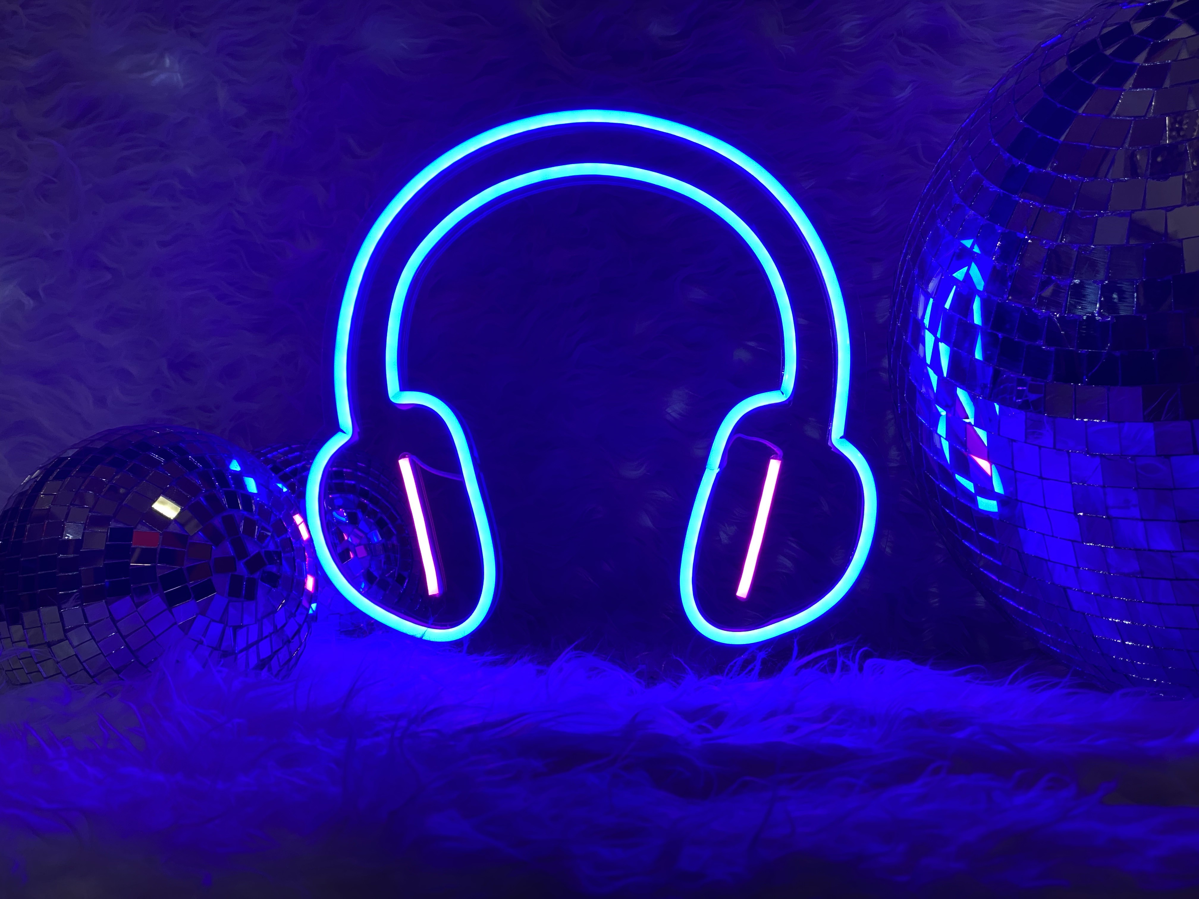 LAMPANEÓN "AURICULARES" LAMPANEÓN "AURICULARES"