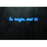 Neon led Flex con base metacrilato bordeado