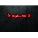 Neon led Flex con base metacrilato bordeado