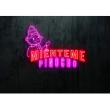 Neón led flex con metacrilato bordeado