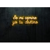 Neón led con corte metacrilato bordeado y tira de neon led flex.