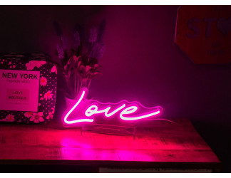 lampara de neon love