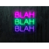 NEON LED BLAH BAH BLAH, color lila, verde y azul. lightsandwires