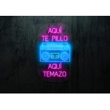 neon lightsandiwires, aqui te pillo aqui temazo